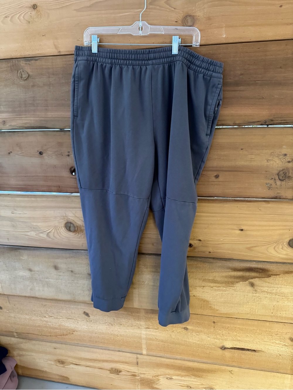 Luxe Men's Jogger Sweatpants in Charcoal